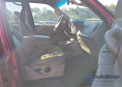 2001 Ford Expedition Eddie Bauer z USA, uszkodzony, nr VIN 1FMRU17L81LA15259